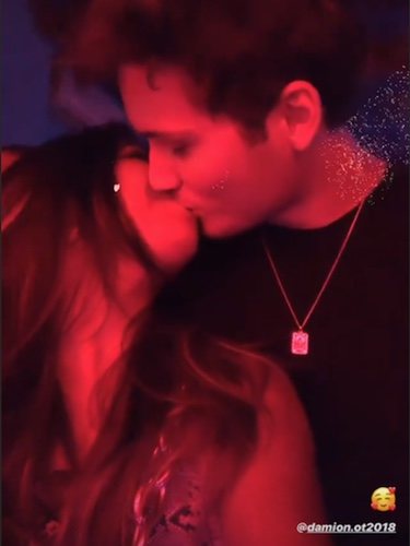 África y Damion se besan en Instagram