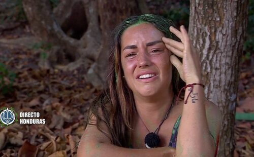 Anita rompe a llorar en 'SV 2025' tras una fuerte pelea con Montoya: "Me rindo, ya está"