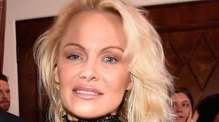 El exmarido de Pamela Anderson se compromete de nuevo