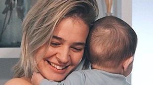 Laura cuenta los pros y los contras de ser una mamá joven