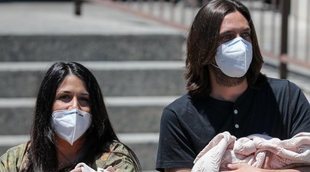 Sara Verdasco y Juan Carmona salen del hospital con sus hijas