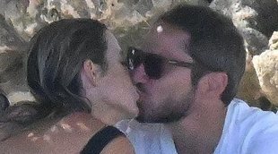 Amelia Bono y Manuel Martos, muy cómplices en sus vacaciones en Marbella