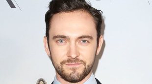 George Blagden, de 'Vikingos', presenta a su hijo Arlo