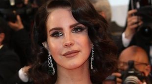 Lana Del Rey se compromete con Clayton Johnson
