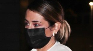 Elena, con su marido y su hija en la misa funeral de su abuela