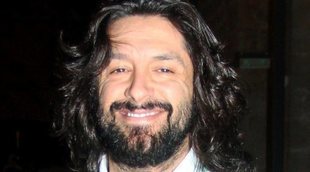 Amargo se reconcilia con sus padres en plena actuación