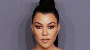 Kourtney Kardashian está saliendo con el músico Travis Barker