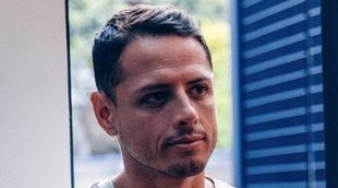 Chicharito se olvida de su ex con una conocida de Maluma