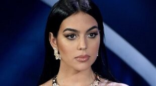 Georgina protagoniza un sexy posado en bikini en alta mar