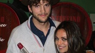 Kutcher y Kunis parodian la hora del baño de sus hijos