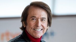 Raphael presenta su documental 'Raphaelismo' arropado por su mujer y sus hijos