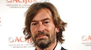 Pedraz se enfada con la prensa tras su posado con Esther Doña