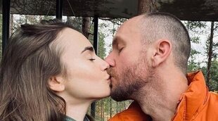 Así ha sido la romántica luna de miel de Lily Collins