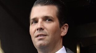 Donald Trump Jr vende camisetas burlándose de Baldwin