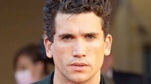 Primeras imágenes de Jaime Lorente con su hija