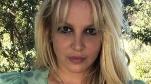 Britney se toma su primera copa de champán en 14 años