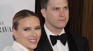 Scarlett reaparece en una alfombra roja tener a su hijo