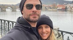 La escapada a Praga de Elsa y Hemsworth con sus tres hijos