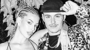 Goicoechea y Piper confirman su relación con un pasional beso