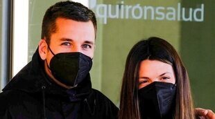 Laura abandona el hospital con Benji y su hijo