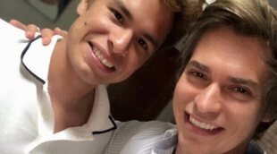 Carlos Baute posa por primera vez con toda su familia