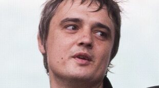 Pete Doherty casi pierde los pies por su adicción a las drogas