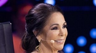 Isabel Pantoja llega a Buenos Aires en ferry y sale por la puerta de mercancías