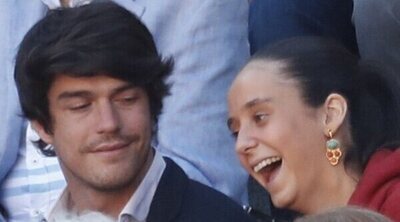 Victoria Federica se divierte con Rocío Laffon y un amigo en los toros
