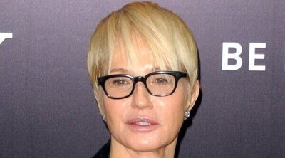 Ellen Barkin cuenta que Johnny Depp la drogó antes de su primer encuentro sexual