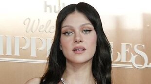 Nicola Peltz, arropada por Brooklyn en la presentación de su nueva serie