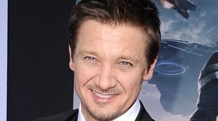 Jeremy Renner continúa con su recuperación en el hospital