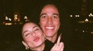 Vanessa Hudgens y su novio Cole Tucker están comprometidos