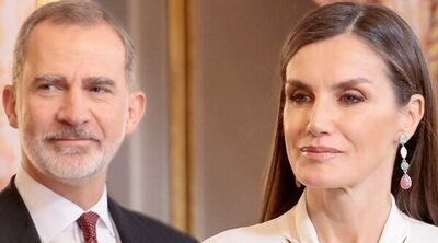 Los Reyes Felipe y Letizia asistirán a la coronación de Carlos III: cónclave royal y una vuelta muy rápida