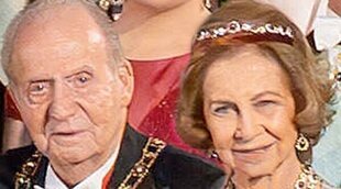 Foto oficial de la boda jordana: Juan Carlos y Sofía y una llamativa presencia