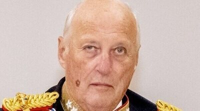 El avión que repatriará a Harald de Noruega llega a Malasia, pero el Rey no está listo para dejar el hospital