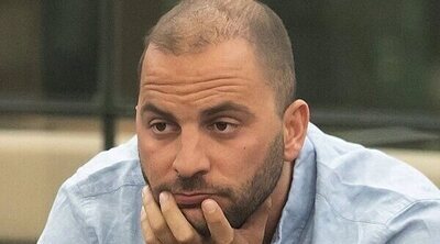 Antonio Tejado ha sido pillado en actitud cariñosa con una mujer en un bar que no es su novia
