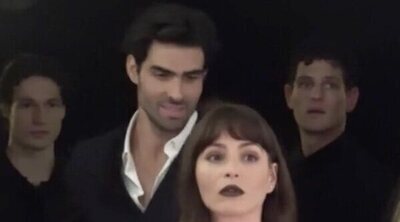La cara de Andrea Duro al encontrarse con su expareja Juan Betancourt en un photocall