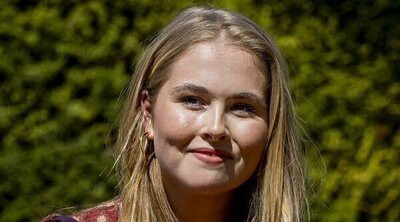 Amalia de Holanda luce por primera vez en una cena de gala la tiara Mellerio de rubíes que se probó de niña