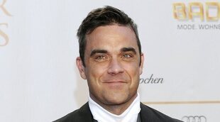 Robbie Williams se sincera sobre la dura situación de sus padres y su suegra