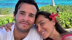 Íñigo Onieva, con actitud ausente en una cena con Tamara Falcó