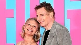 Pamela Anderson y Liam Neeson están juntos