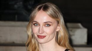 Sophie Turner se defiende de los comentarios que la tachan de "mala madre"