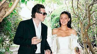Brooklyn Beckham deja fuera a sus padres en su segunda boda