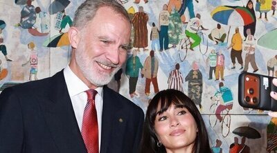 El encuentro del Rey Felipe VI con Aitana: un divertido lapsus y un selfie para la historia