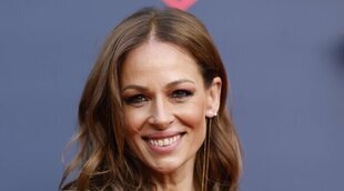 Eva González, pillada cariñosa paseando y besándose con un joven en Sevilla