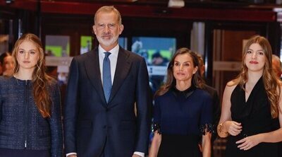 Los Reyes Felipe y Letizia, la Princesa Leonor y la Infanta Sofía, cómplices y cercanos en el Concierto Premios Princesa de Asturias 2025