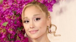 Ariana Grande, atacada por un fan durante la premiere de 'Wicked' en Singapur