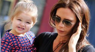 Victoria y David Beckham presumen de familia en París junto a Brooklyn, Romeo, Cruz y Harper Seven
