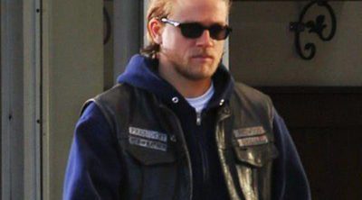 Charlie Hunnam habría rechazado ser Christian Grey para no encasillarse como Robert Pattinson con 'Crepúsculo'