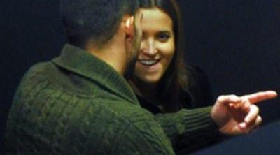 Ana Fernández y  el portero del Getafe, Miguel Ángel Moya pillados dando un paseo por Madrid